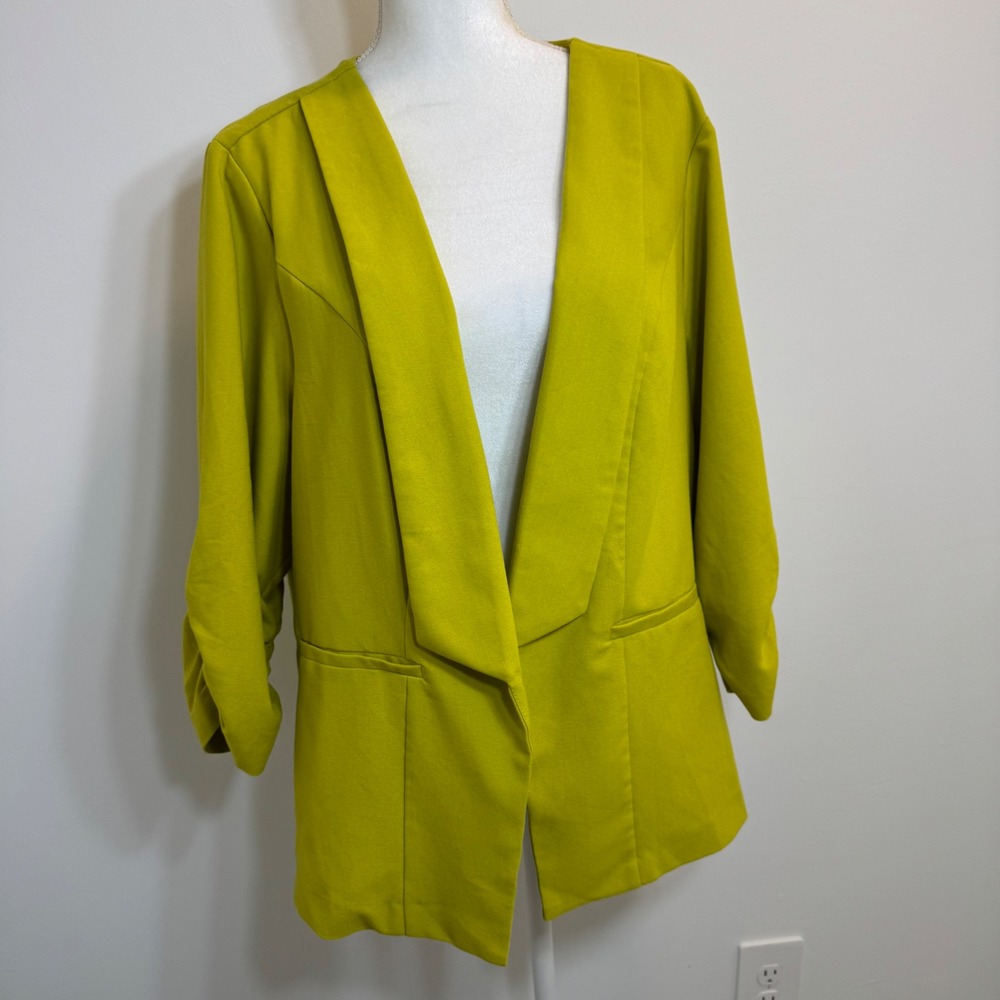 Torrid Womens Plus Size 2 Chartreuse Lime Green Ruched 3/4 Sleeve Open Blazer